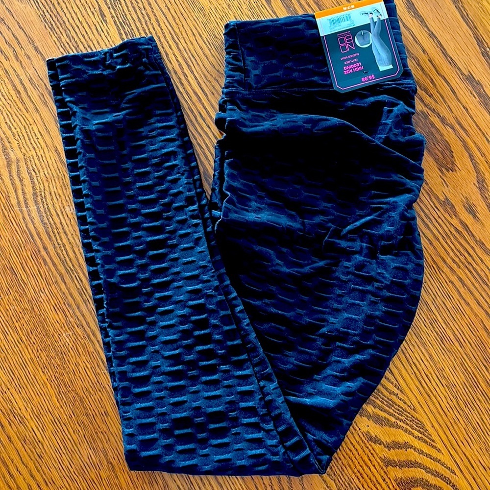High rise black leggings. Size 7-9 No Boundaries brand.